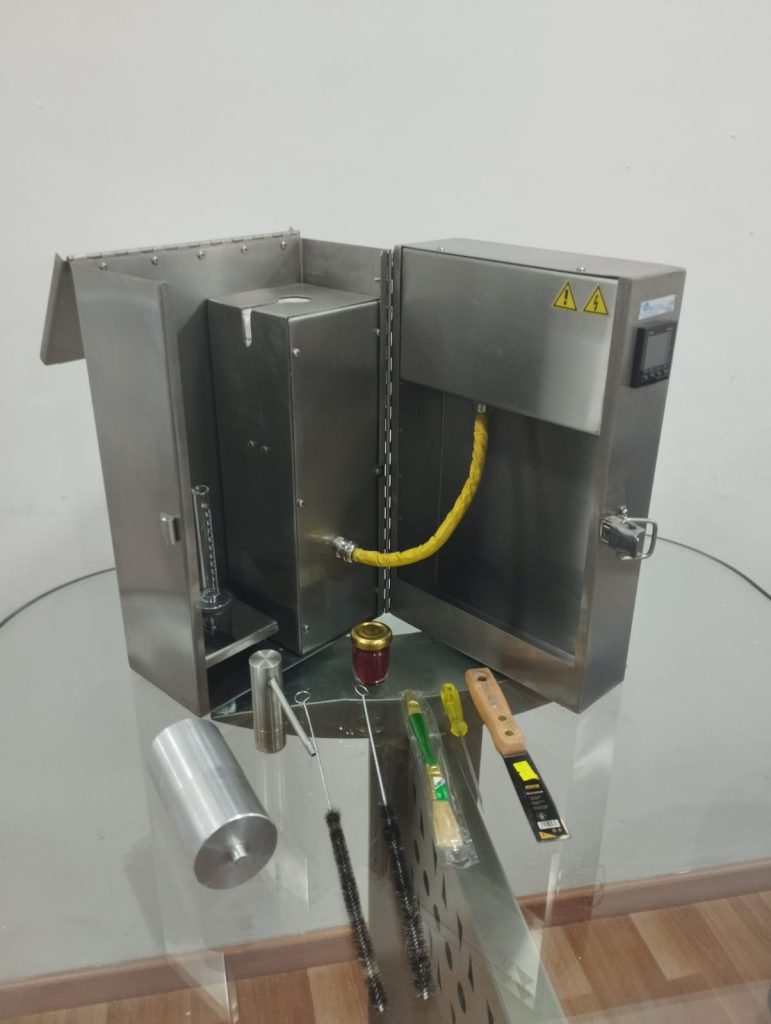 Retorta de precisión en acero inoxidable para análisis de fluidos de perforación, fabricada por Alfa